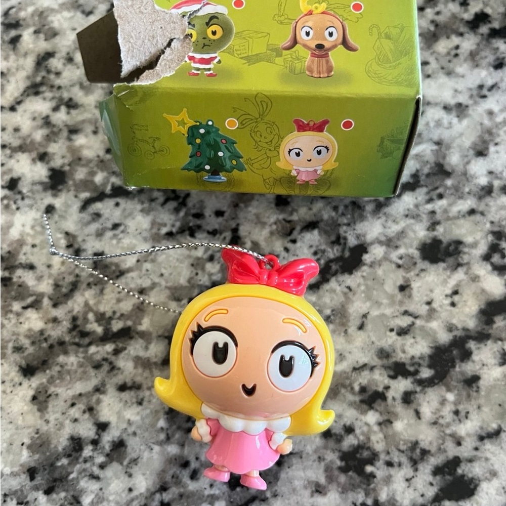 Hallmark The Grich Who Stile Christmas Mystery Ornament - Cindy Lou Who